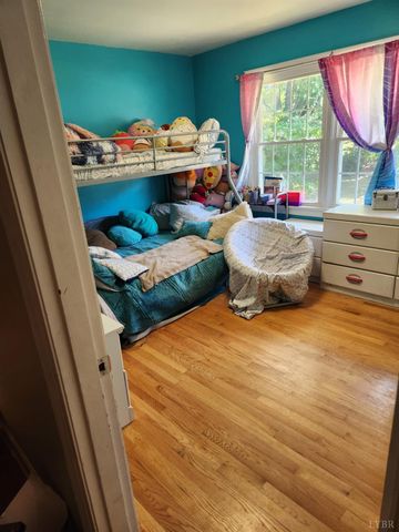 5904 Rhonda Rd, Lynchburg, VA 24502