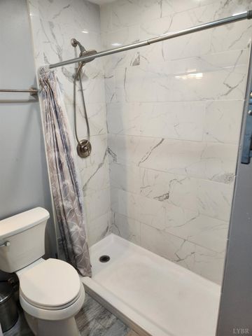 5904 Rhonda Rd, Lynchburg, VA 24502