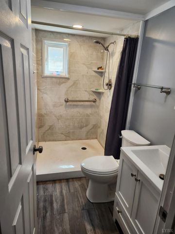 5904 Rhonda Rd, Lynchburg, VA 24502