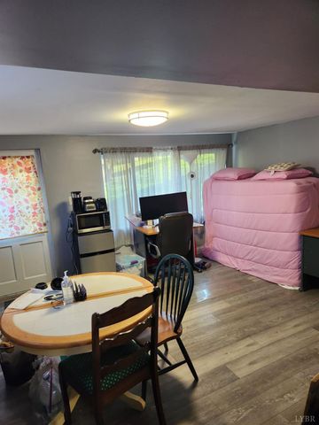 5904 Rhonda Rd, Lynchburg, VA 24502