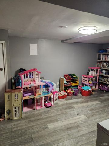 5904 Rhonda Rd, Lynchburg, VA 24502