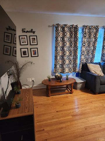 5904 Rhonda Rd, Lynchburg, VA 24502