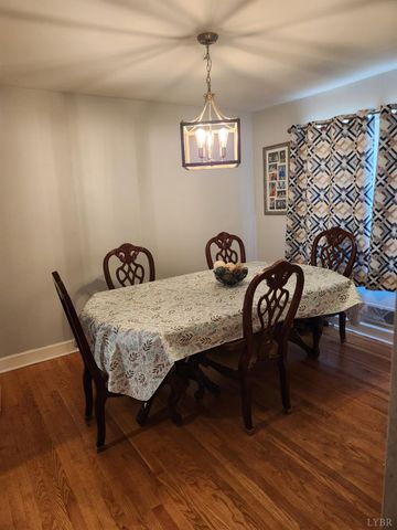 5904 Rhonda Rd, Lynchburg, VA 24502