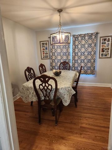 5904 Rhonda Rd, Lynchburg, VA 24502