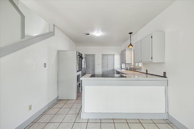 13918 Hummingbird LN, Austin, TX 78732