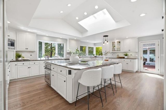 13525 Surrey Lane, Saratoga, CA 95070