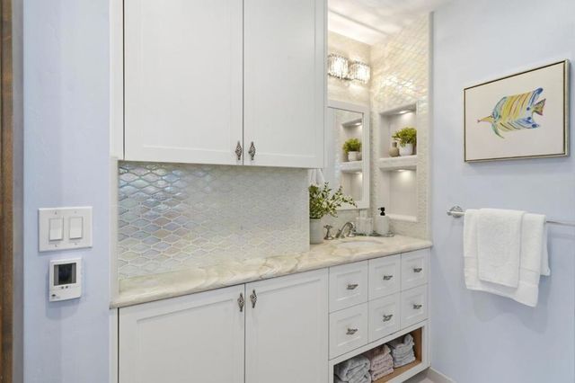 13525 Surrey Lane, Saratoga, CA 95070