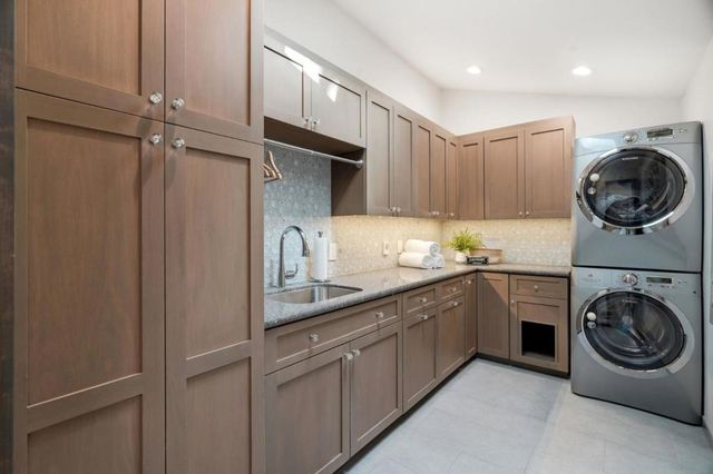 13525 Surrey Lane, Saratoga, CA 95070