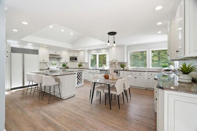 13525 Surrey Lane, Saratoga, CA 95070