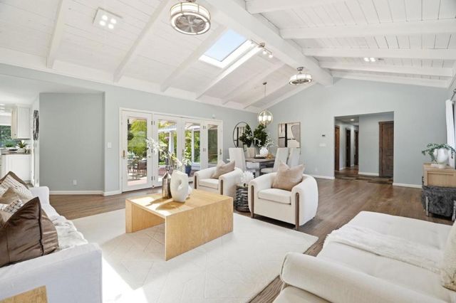 13525 Surrey Lane, Saratoga, CA 95070