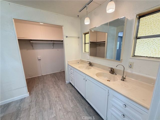 22895 Skylink Drive, Canyon Lake, CA 92587