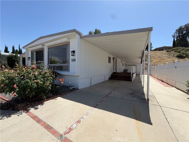 22895 Skylink Drive, Canyon Lake, CA 92587