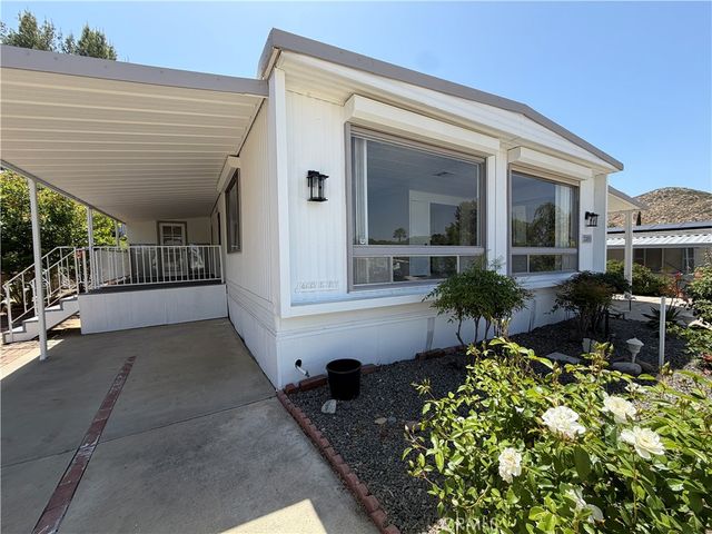 22895 Skylink Drive, Canyon Lake, CA 92587