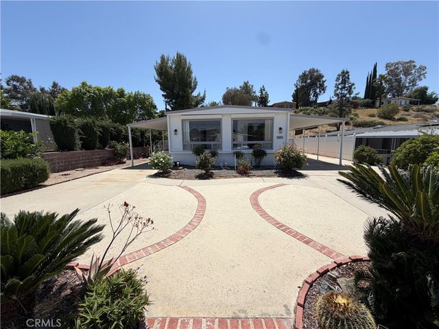 22895 Skylink Drive, Canyon Lake, CA 92587