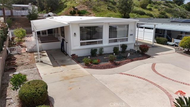 22895 Skylink Drive, Canyon Lake, CA 92587