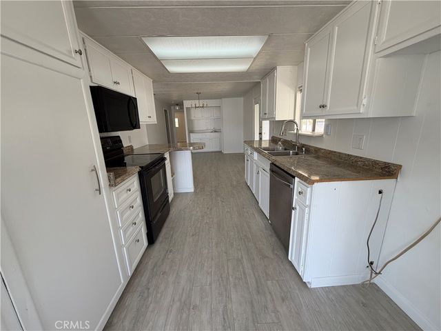22895 Skylink Drive, Canyon Lake, CA 92587