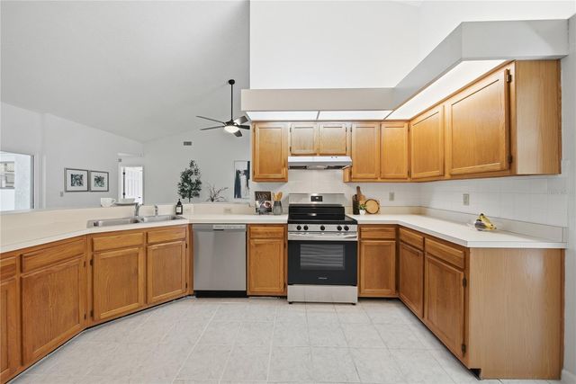 1908 RIVER CROSSING DRIVE, Valrico, FL 33596