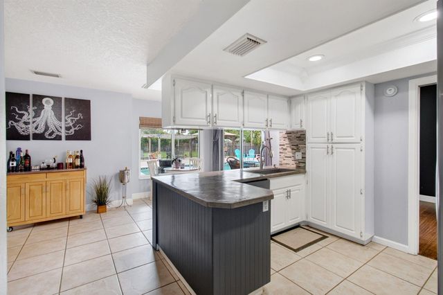 1630 Tamarack Way, Wellington, FL 33414