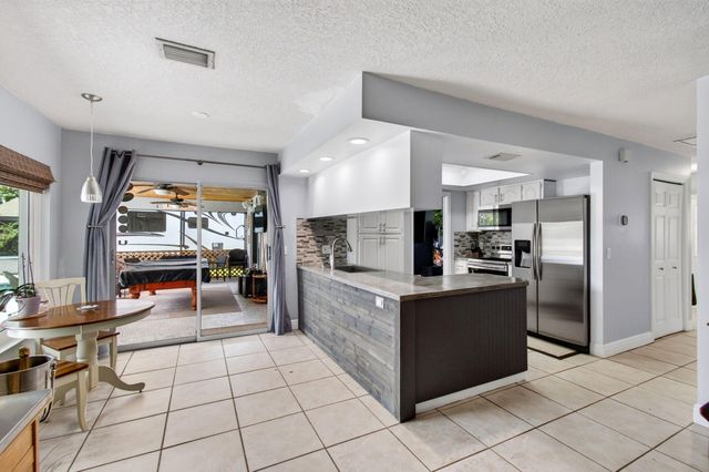 1630 Tamarack Way, Wellington, FL 33414
