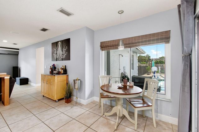 1630 Tamarack Way, Wellington, FL 33414