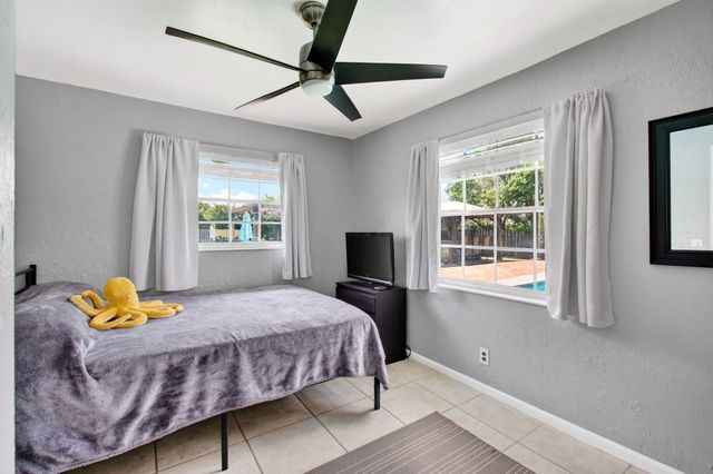1630 Tamarack Way, Wellington, FL 33414