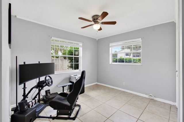 1630 Tamarack Way, Wellington, FL 33414