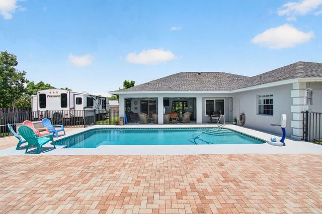 1630 Tamarack Way, Wellington, FL 33414