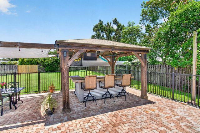 1630 Tamarack Way, Wellington, FL 33414