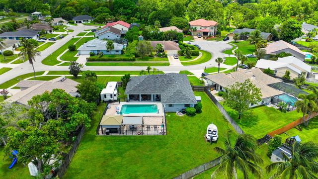 1630 Tamarack Way, Wellington, FL 33414