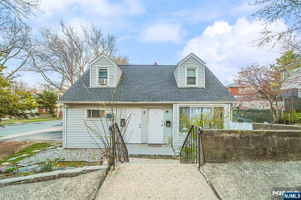 2 Elizabeth Street, Ridgefield, NJ 07657
