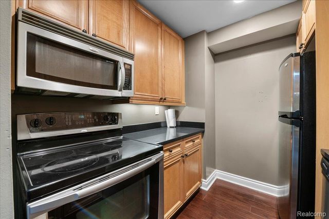 300 Riverfront Drive 26J, Detroit, MI 48226