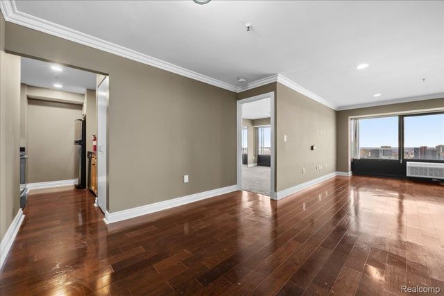 300 Riverfront Drive 26J, Detroit, MI 48226