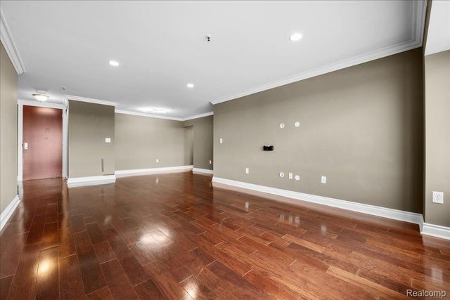 300 Riverfront Drive 26J, Detroit, MI 48226