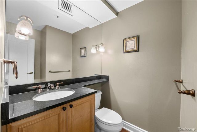 300 Riverfront Drive 26J, Detroit, MI 48226