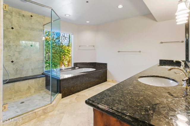 7954 E CLINTON Street, Scottsdale, AZ 85260