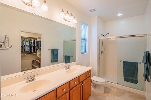 676 W TWIN PEAKS Parkway, San Tan Valley, AZ 85143