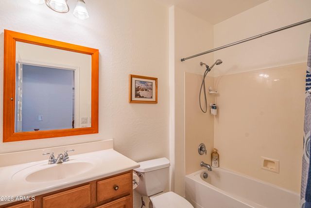 676 W TWIN PEAKS Parkway, San Tan Valley, AZ 85143