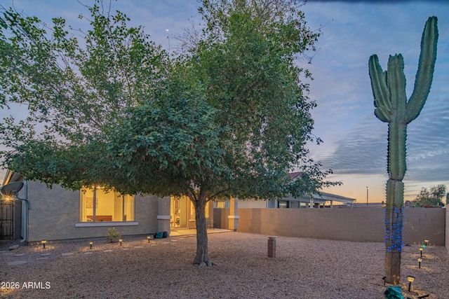 676 W TWIN PEAKS Parkway, San Tan Valley, AZ 85143