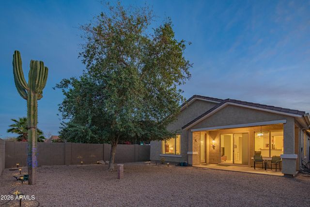 676 W TWIN PEAKS Parkway, San Tan Valley, AZ 85143