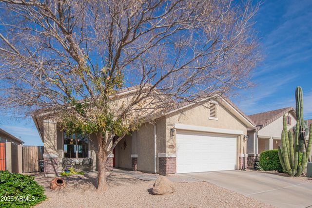 676 W TWIN PEAKS Parkway, San Tan Valley, AZ 85143