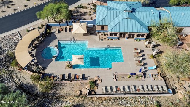 676 W TWIN PEAKS Parkway, San Tan Valley, AZ 85143