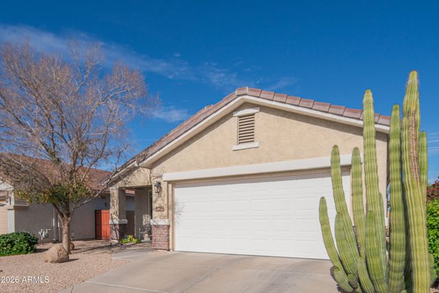 676 W TWIN PEAKS Parkway, San Tan Valley, AZ 85143