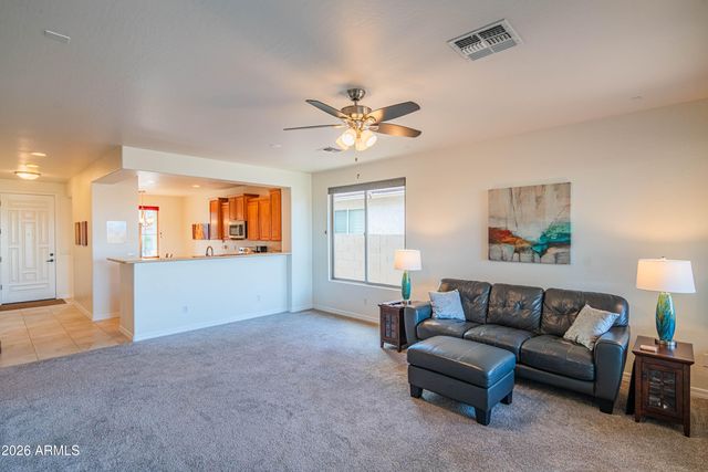676 W TWIN PEAKS Parkway, San Tan Valley, AZ 85143