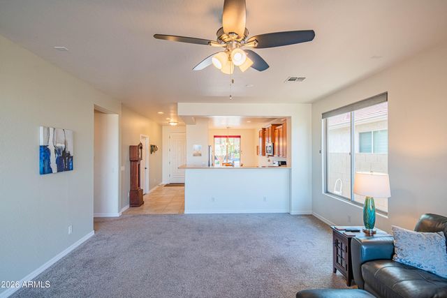 676 W TWIN PEAKS Parkway, San Tan Valley, AZ 85143
