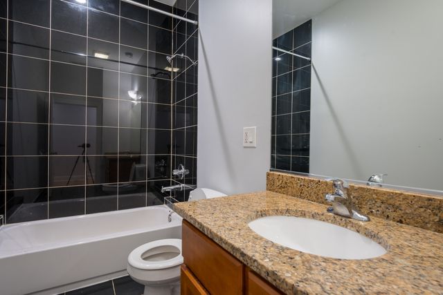 5408 S MICHIGAN Avenue 2s, Chicago, IL 60615