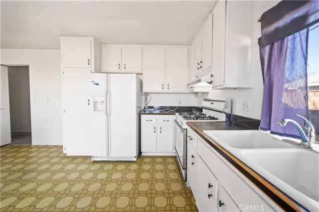 3651 W Avenue K15, Lancaster, CA 93536