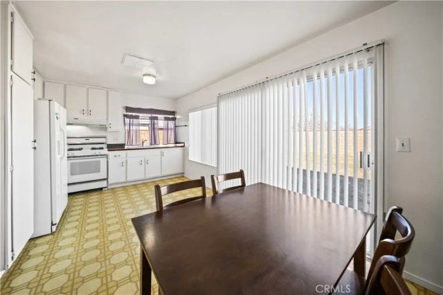 3651 W Avenue K15, Lancaster, CA 93536