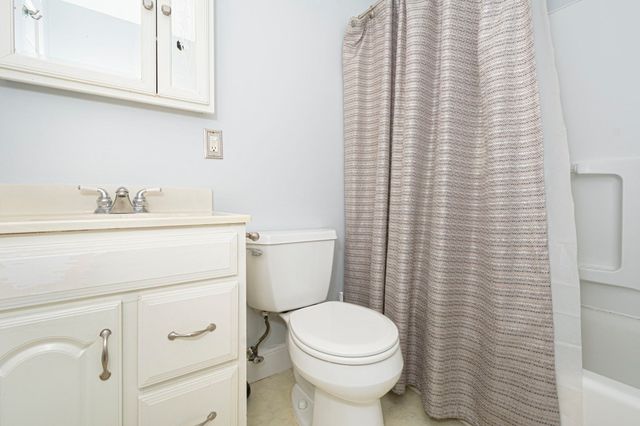 13 Brook Street, Reading, MA 01867