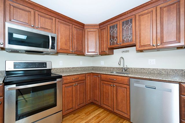 13 Brook Street, Reading, MA 01867