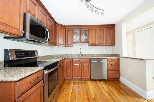 13 Brook Street, Reading, MA 01867